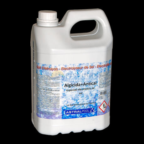 Alguicida anticalcáreo AstralPool para cloradores salinos. 5 L.